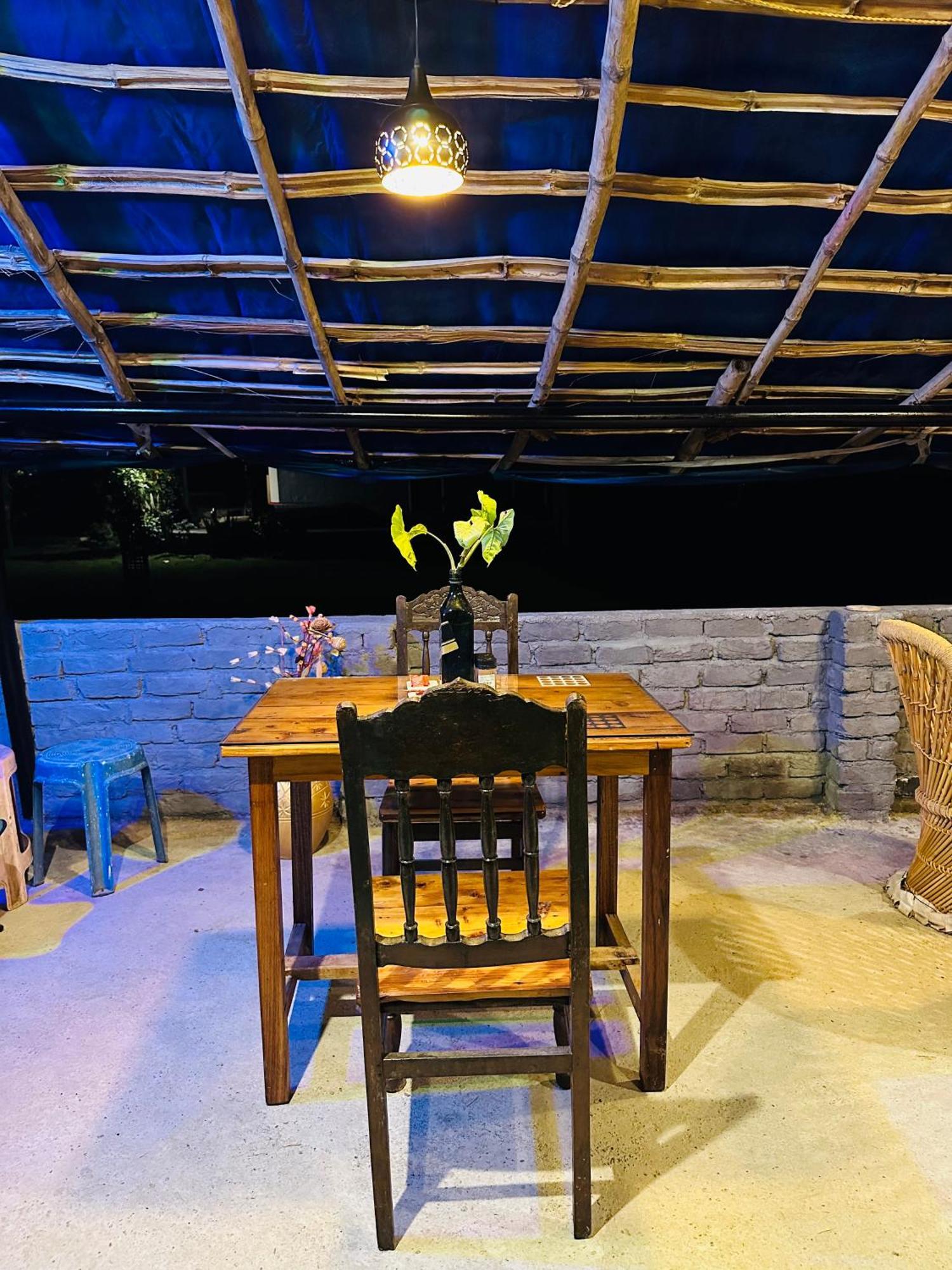 הוסטל דרמסאלה Dreamwoods A Travellers Farm מראה חיצוני תמונה